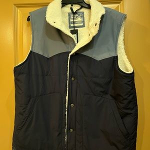 New Straight down vest Large